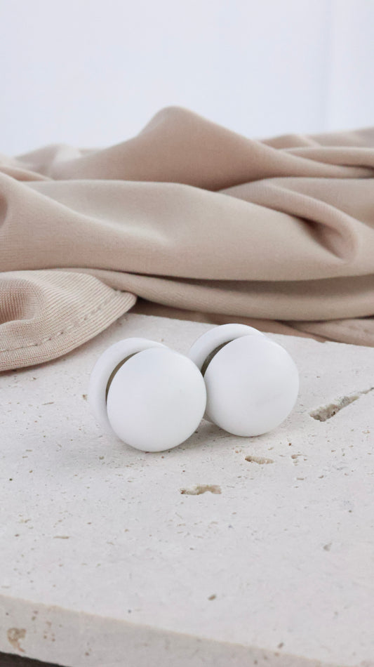 MAG PIN WHITE